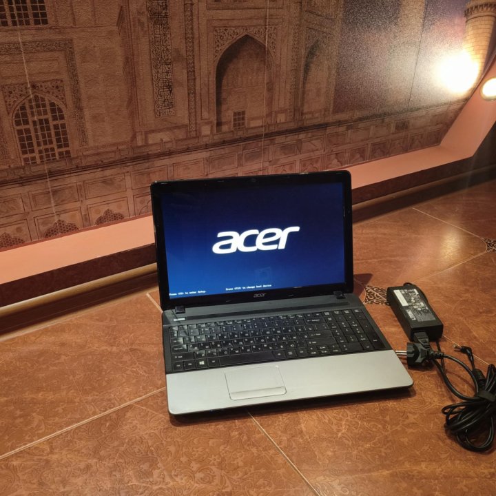 Ноутбук Acer Aspire E1-571G