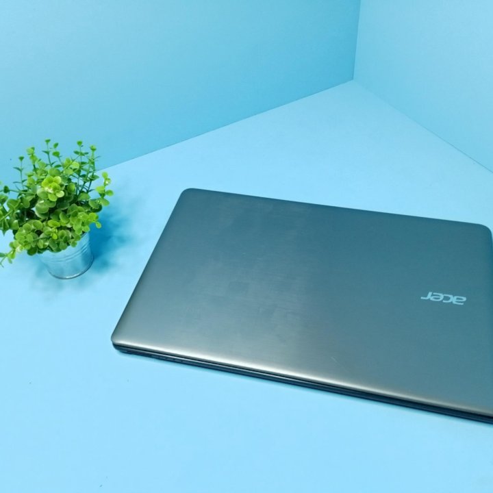 Acer, i5+8gb RAM+ 2 video