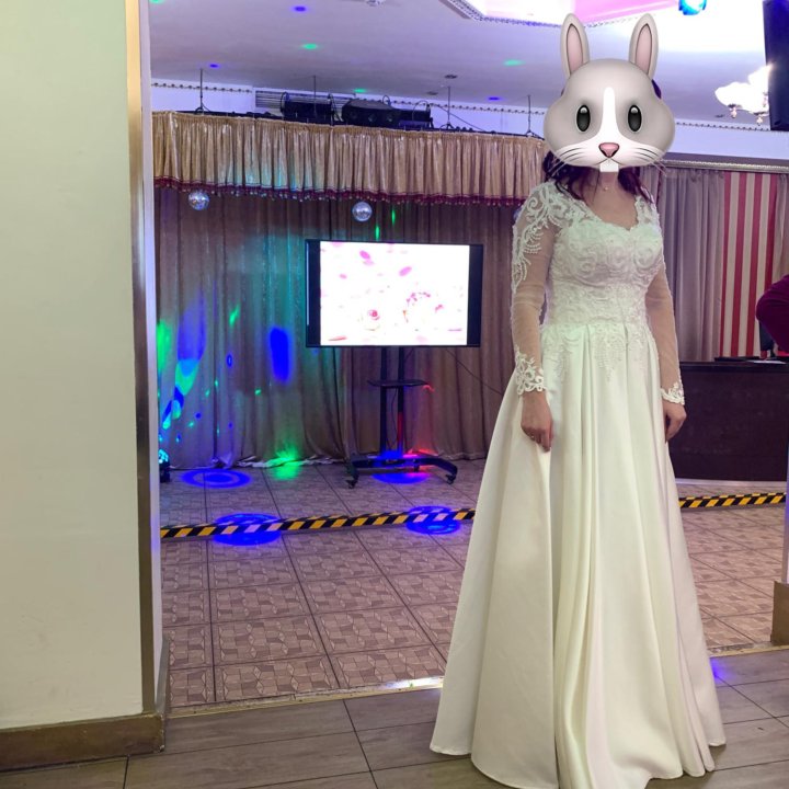 Свадебное платье