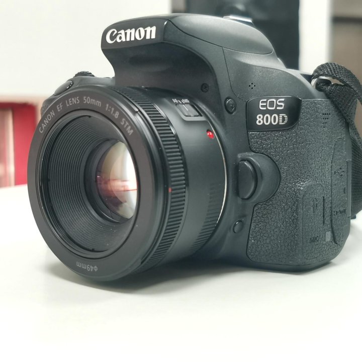 фотоаппарат Canon EOS 800D