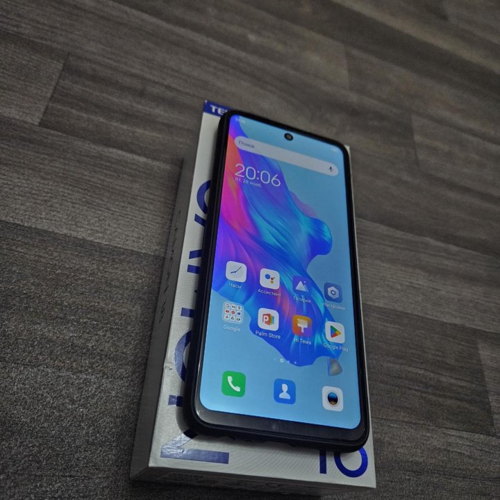 Телефон TECNO CAMON 18