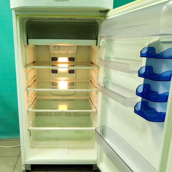 Холодильник Ariston no frost