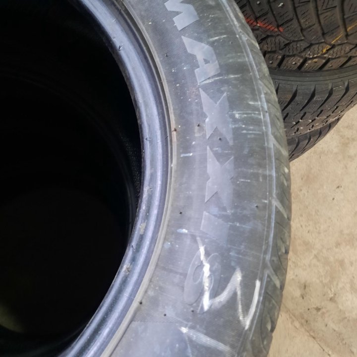 Maxxis 255/55/18 , 4шт