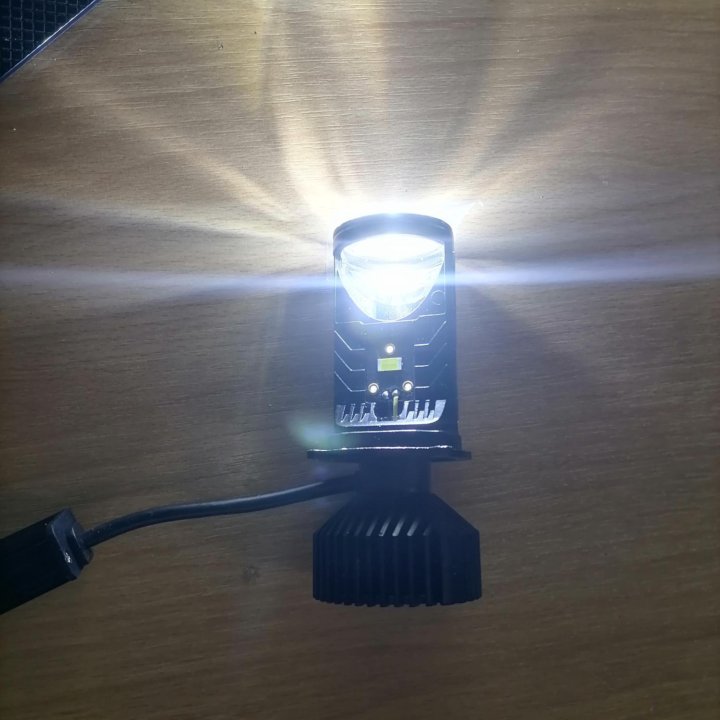 LED лампа H4 Y6D