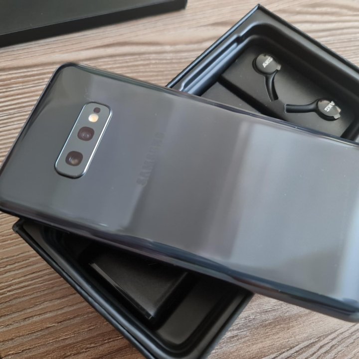 Новый Samsung Galaxy S10e 128GB