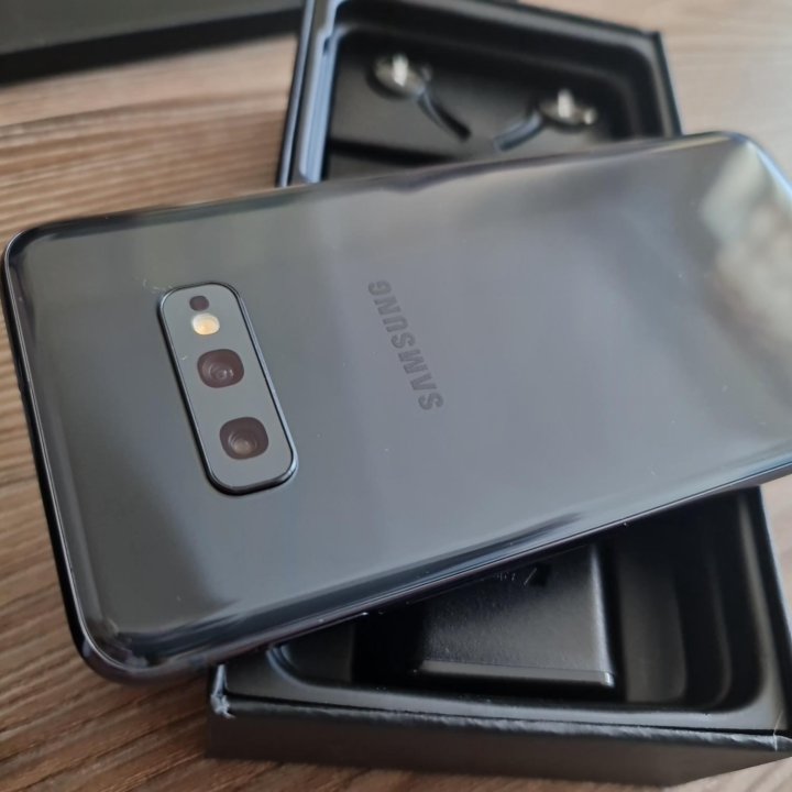 Новый Samsung Galaxy S10e 128GB