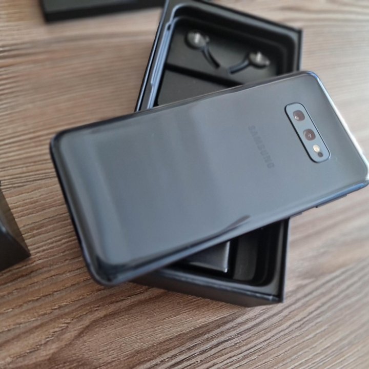 Новый Samsung Galaxy S10e 128GB