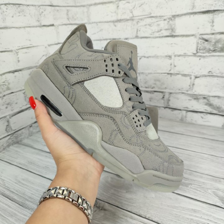 Кроссовки Nike Air Jordan 4