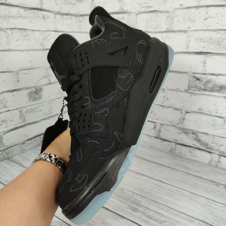 Кроссовки Nike Air Jordan 4