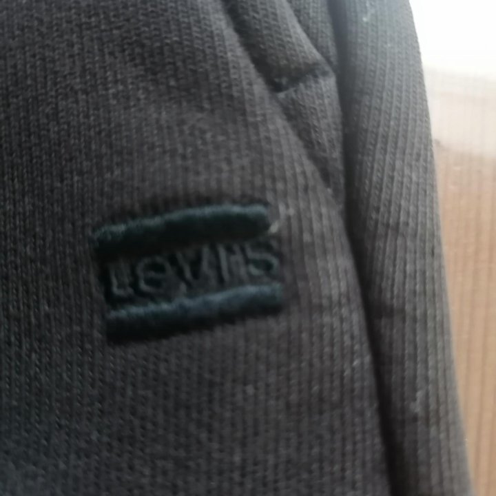 Спортивные брюки levis