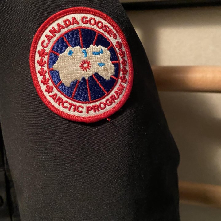 Canada Goose пуховик