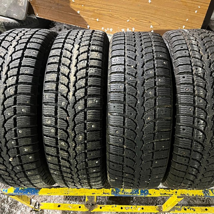 Зима Кама 505 185/60 R14 Диски Hyundai 4x100 D54.1