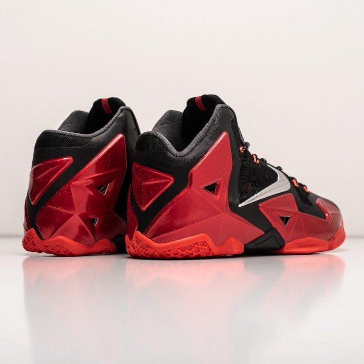 Кроссовки Nike Lebron 11