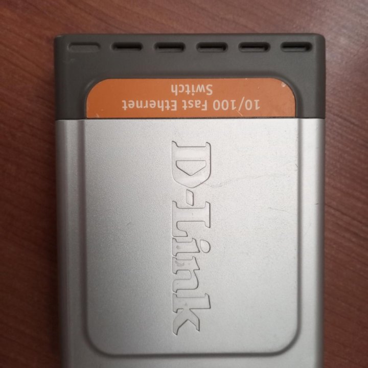 Коммутатор D-link DES-1005D