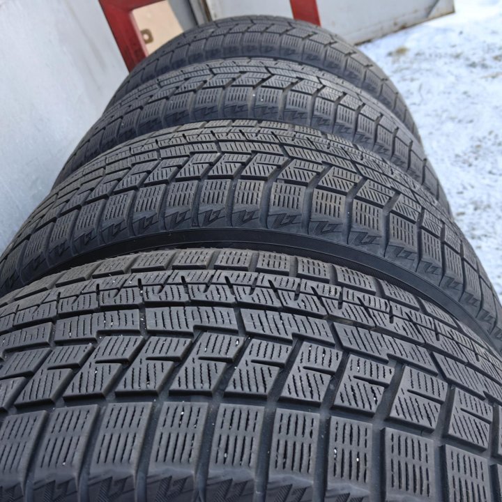 Комплект Yokohama Ice Guard ig60 225/45 r19 