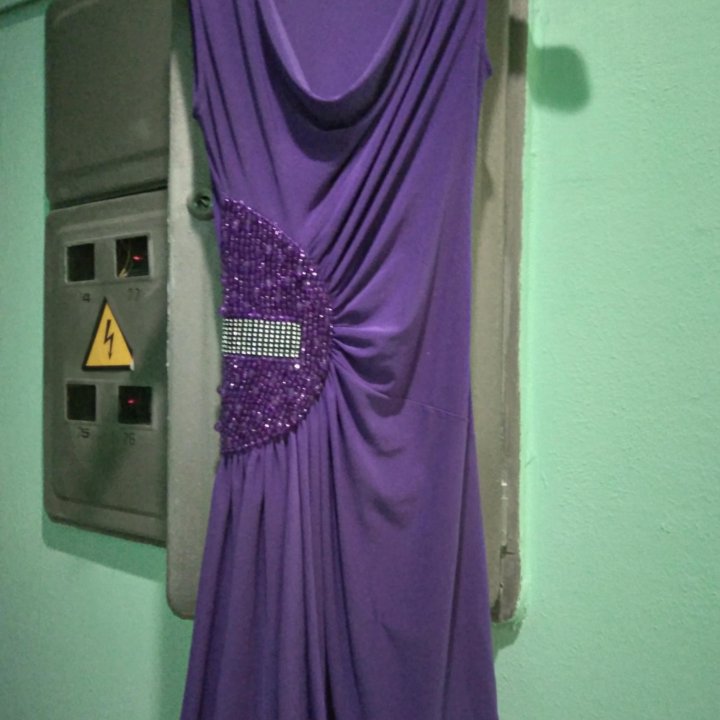 Платья нарядные