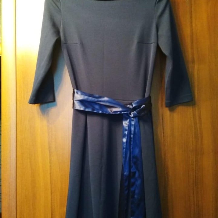 Платье вечернее