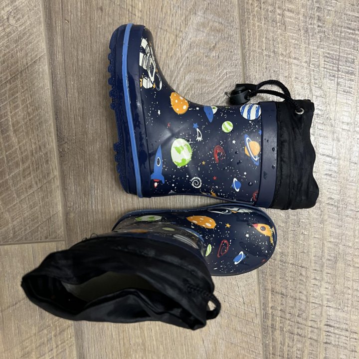 Резиновые сапоги