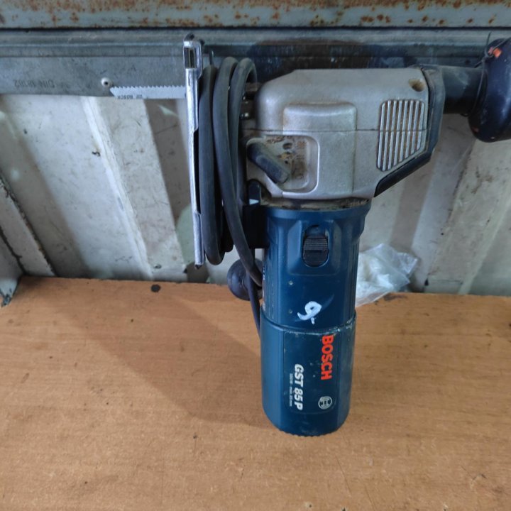 Лобзик BOSCH GST 85P