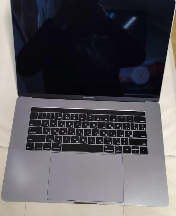 MacBook Pro 15 2018 год CORE I7 2.6ghz/16gb/512gb/