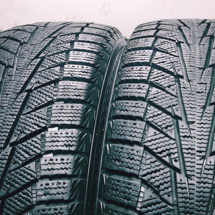 195/60R16 93T Hankook Winter i*cept IZ2 W616 пара