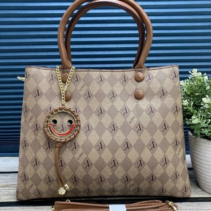 СТИЛЬНЫЕ СУМКИ