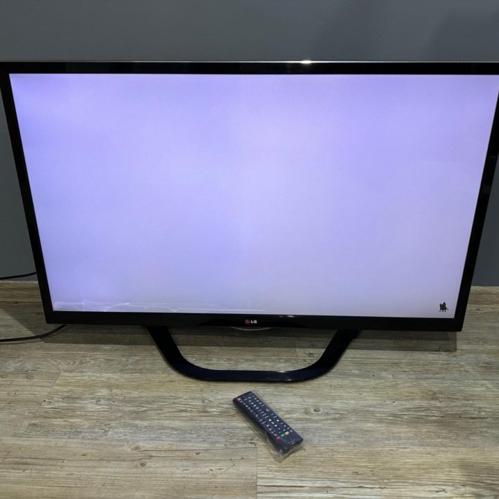LED телевизор LG 42 дюйма (107 см)