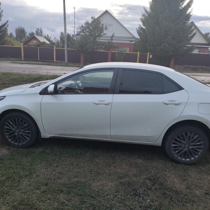 Toyota Corolla, 2013