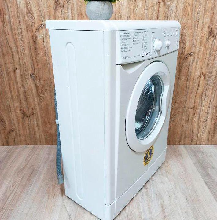 Стиральная машина Indesit! Как новая! Гарантия 1г.