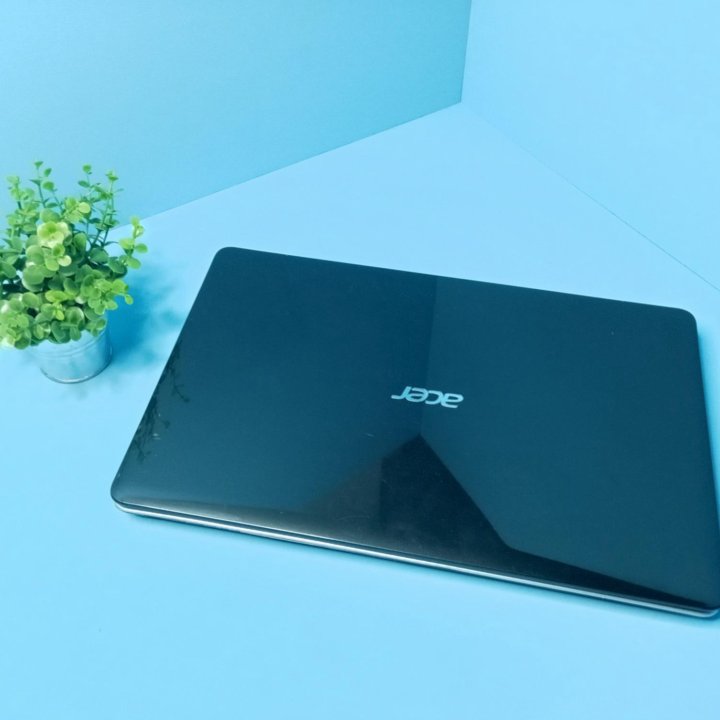 Acer, i5+ 8гб Ram+SSD+2 video