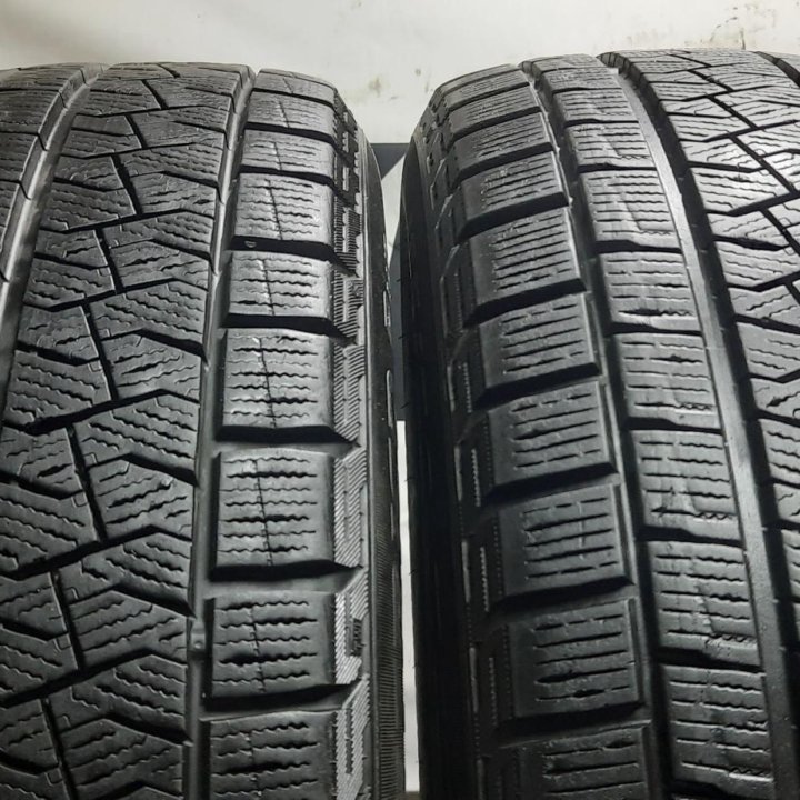 185/60R15 88Q Pirelli Ice Asimmetrico