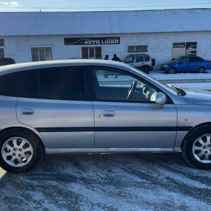 Kia Rio, 2004