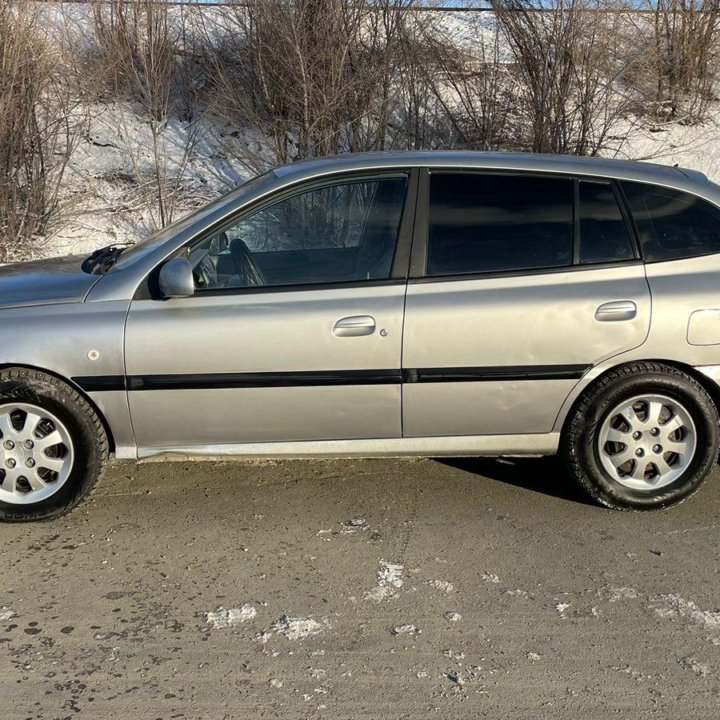 Kia Rio, 2004