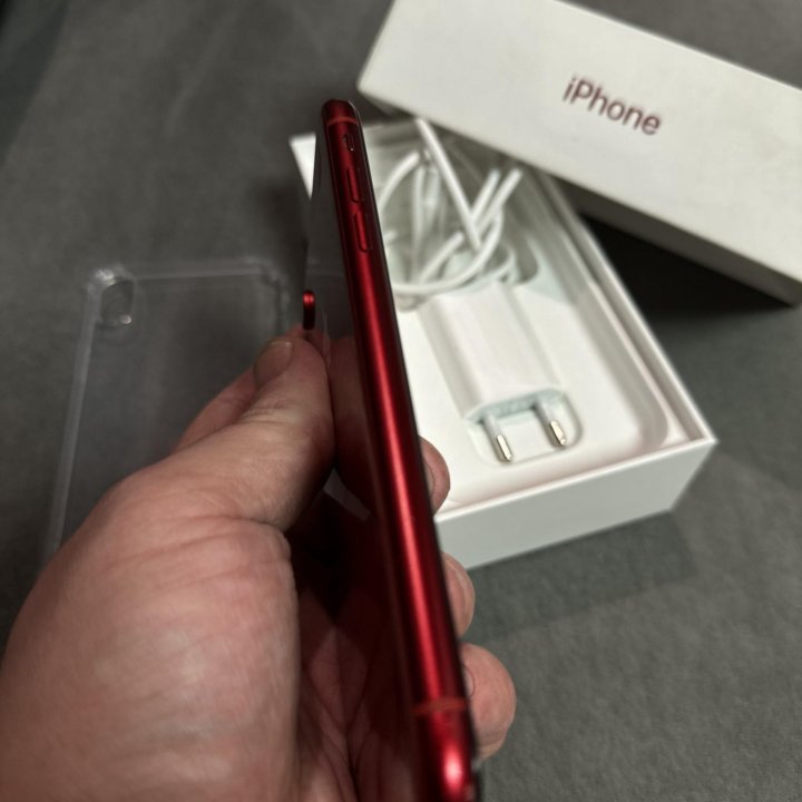 Продам iPhone XR 64Gb Red Product