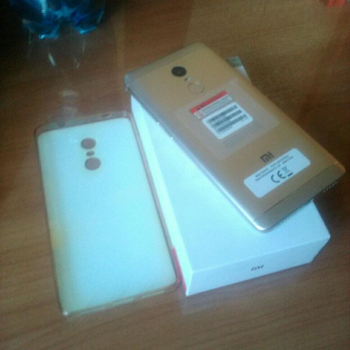 Xiaomi 32/3гб телефон