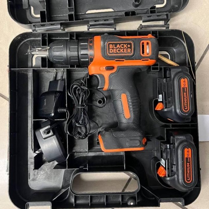 Шуроповерт Black Decker BDCDD12KB