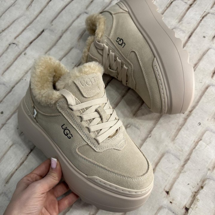 Кроссовки UGG песочные