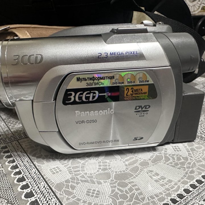 Видеокамера panasonic vdr d250