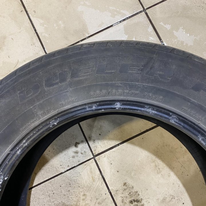 Bridgestone 225/65 R17