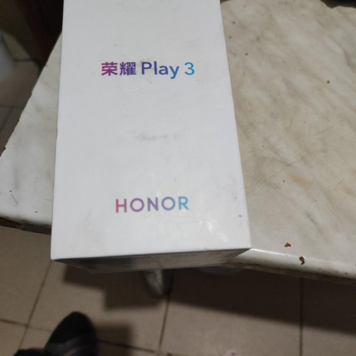 Каробка от телефона Honor Play3