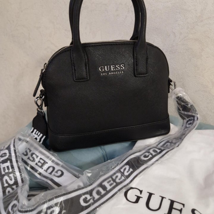 Сумка Guess