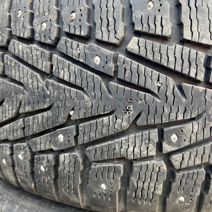 255 50 19 Nokian Hakkapeliitta 7 SUV шипы комплект