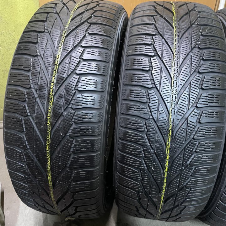 Nokian hakkapeliitta R2 SUV 235/55 R18