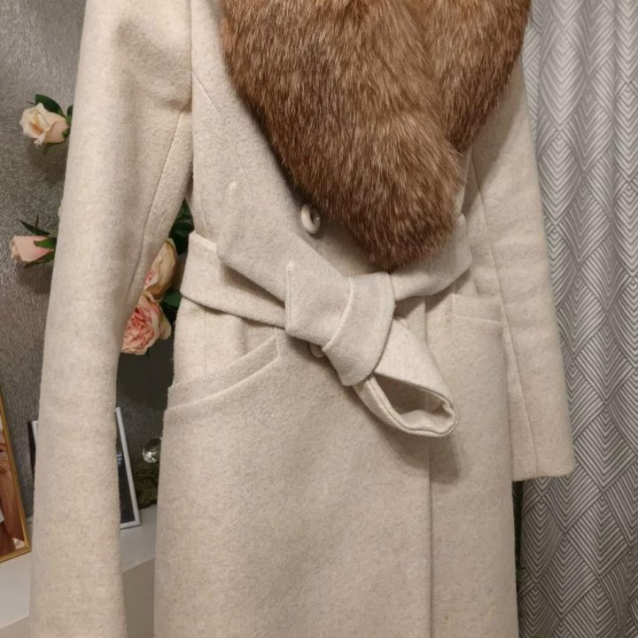 Пальто зимнее