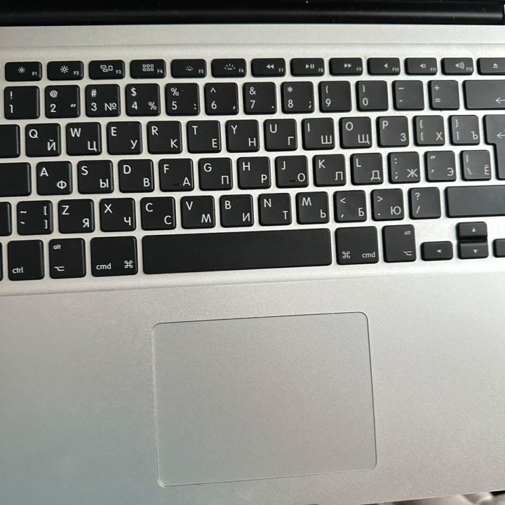 MacBook Pro 15 CORE I5 2.4ghz/4gb ram (8gb)/500gb