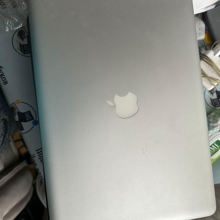 MacBook Pro 15 CORE I5 2.4ghz/4gb ram (8gb)/500gb