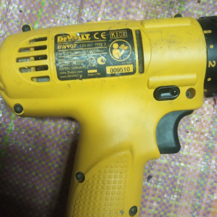 Аккум,шуруповёрт dewalt и зар.устройство metabo