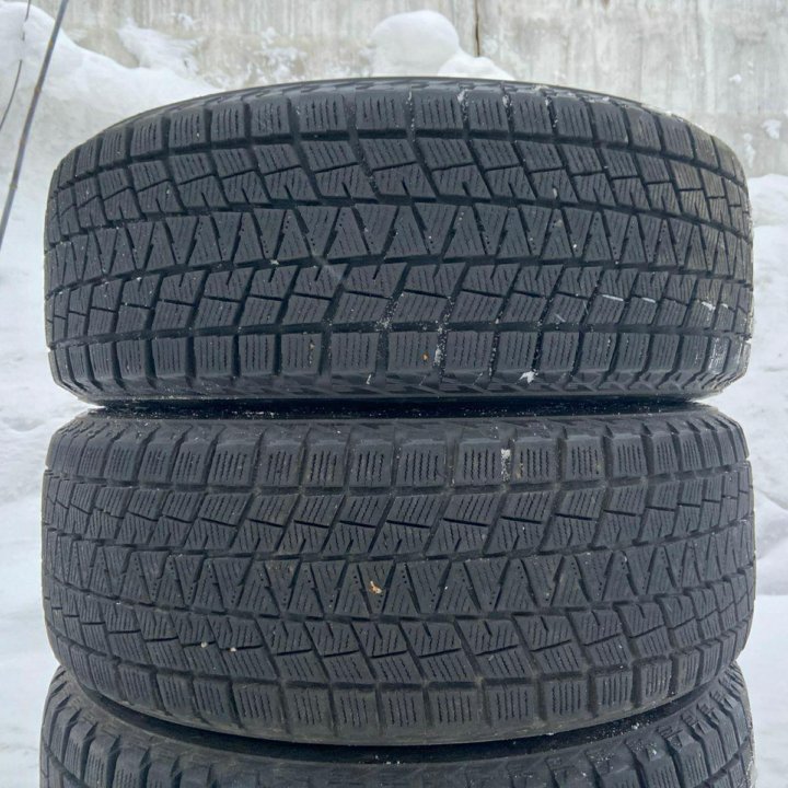 BRIDGESTONE BLIZZAK DM-V1 225/60/17