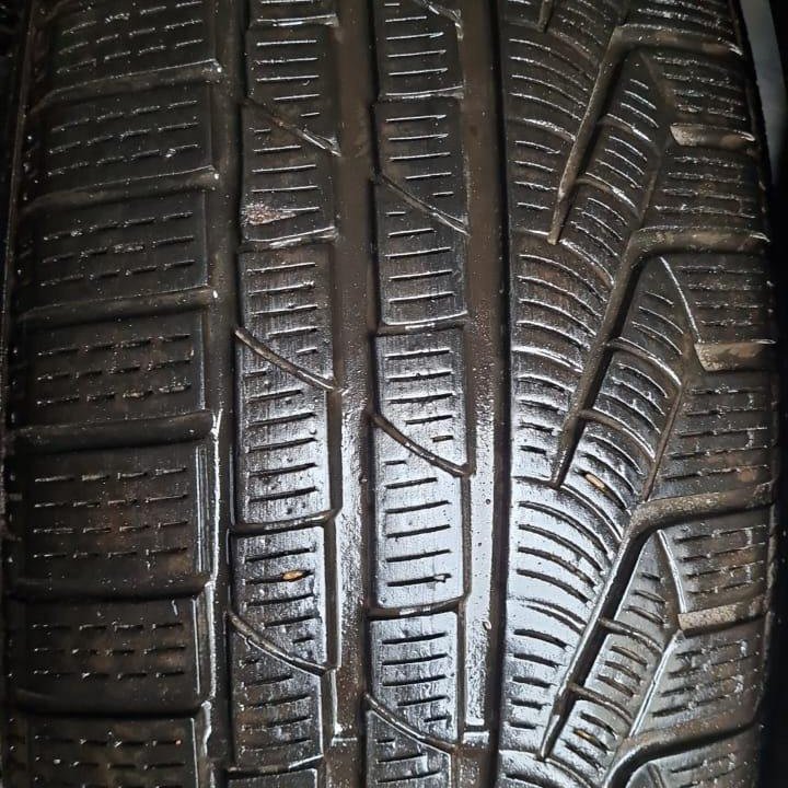 Шины зима липучка бу Pirelli 225-55R17 4-2ш подбор