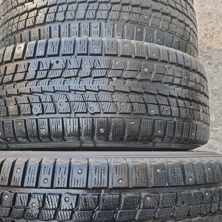 Шины зима липучка Dunlop 205-55R16 4-2-1шт подбор